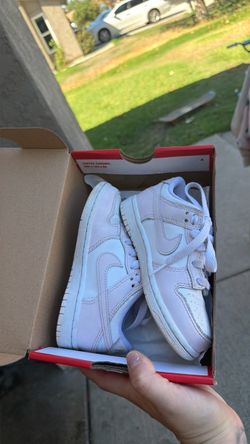 Girl Nike dunks