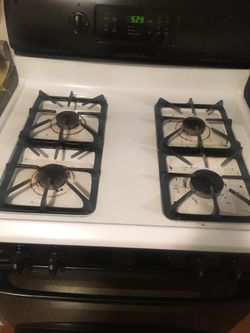 Vendo esta estufa en muy buenas condiciones todo le funciona bien