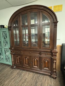Dining Buffet and hutch, cabinets 92Hx70Wx19D