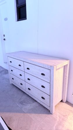 White wooden dresser