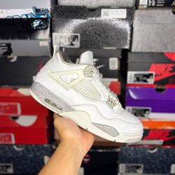 Size 10.5M - Jordan 4 “White Oreo” 
