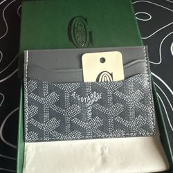 Grey Goyard card holder