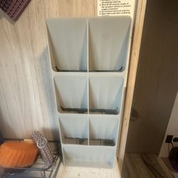 Compact Utensil Holder