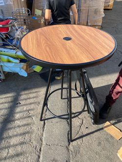 28-inch outdoor bar table