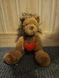 Loving lion