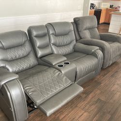 Couch & Recliner 