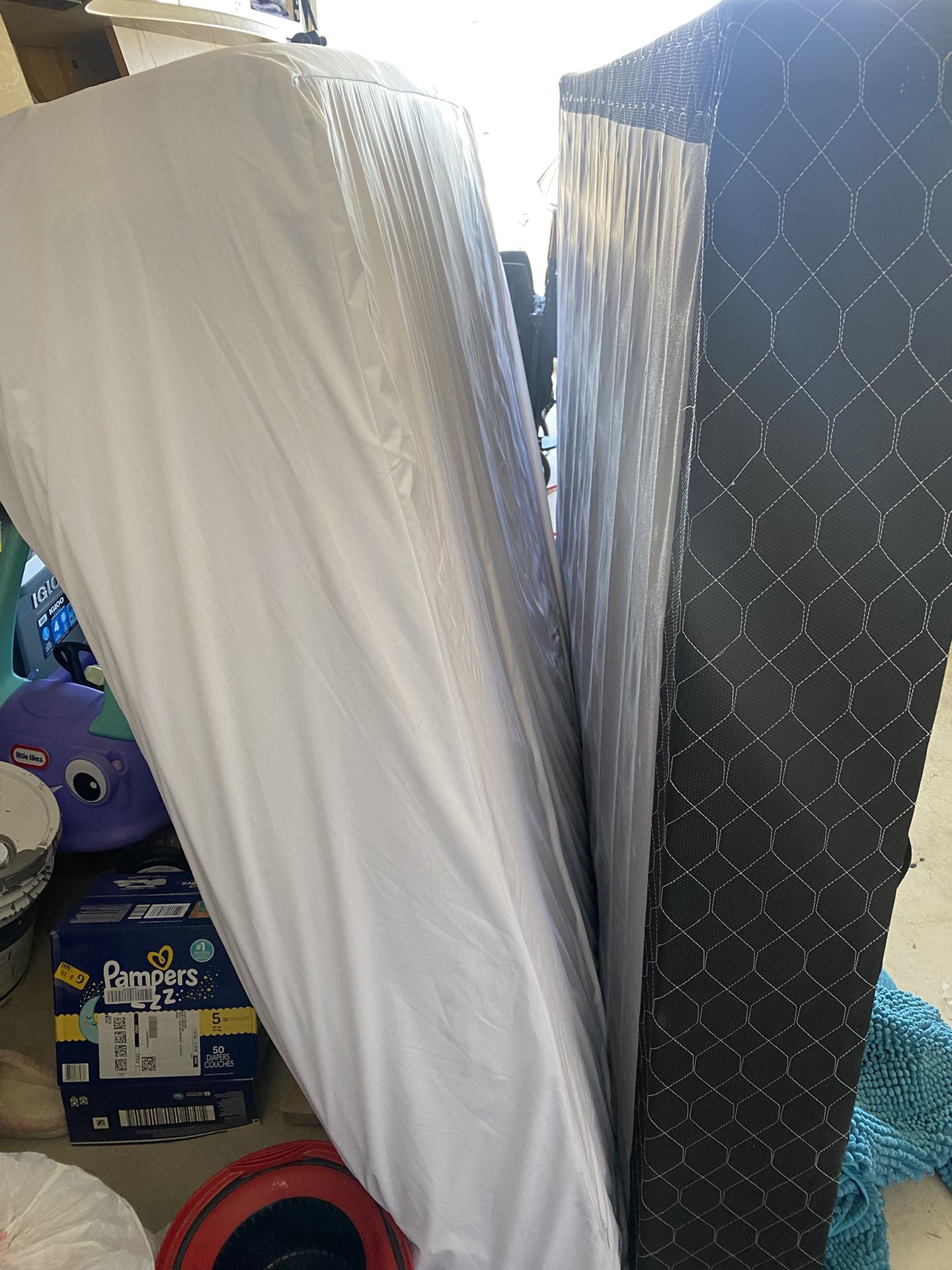 Used Frame Spring Bed Used Queen Mattress, Box Spring And Bed Frame for Sale in San Antonio ...