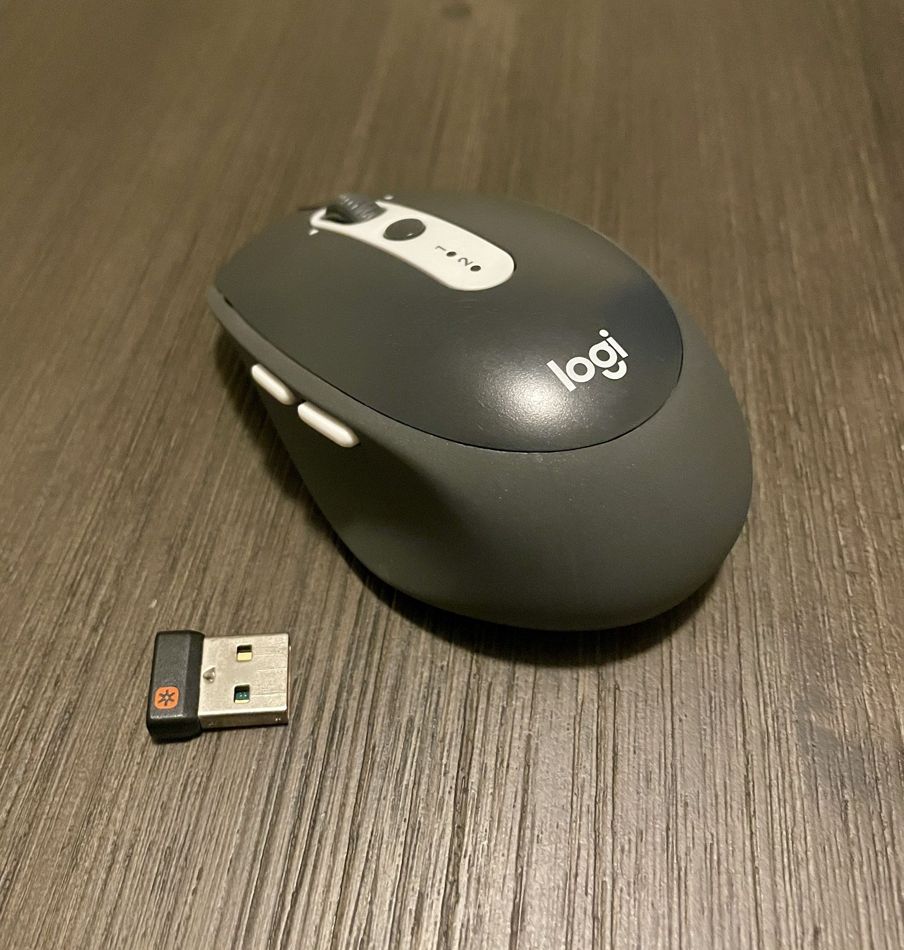 Logitech M585 Mouse W Dongle and Bluetooth Pre-Owned Excellent Condition Tested