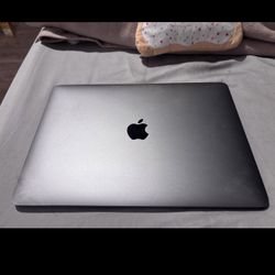 Macbook Pro 256gb  Touch Bar 