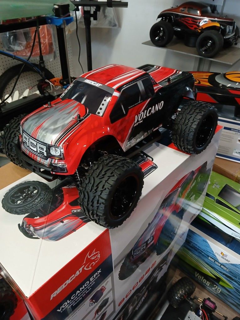 Redcat Racing Volcano Epx RC Monster Truck End Of The Month Special ...