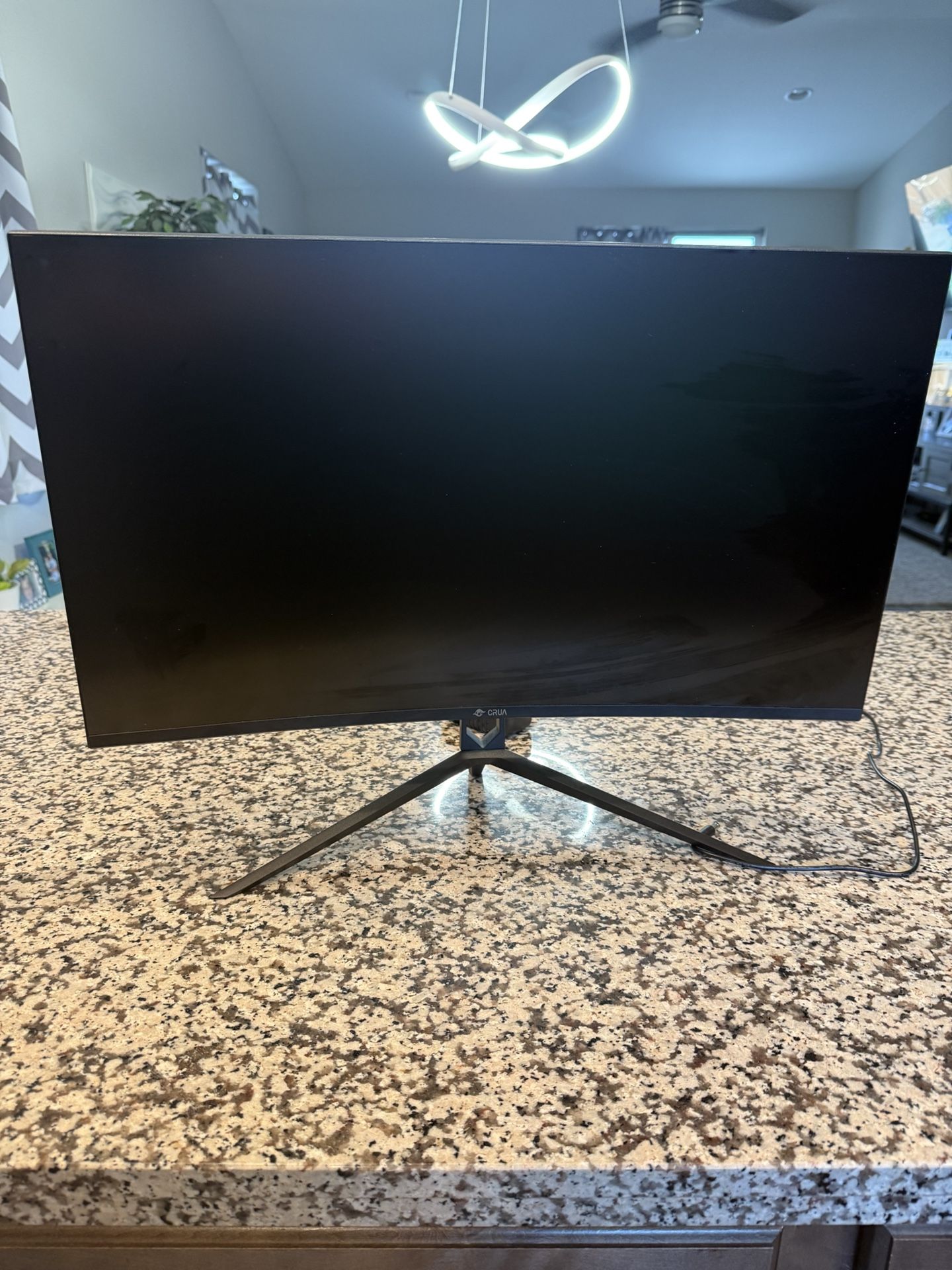 CRUA 27” Curved Monitor