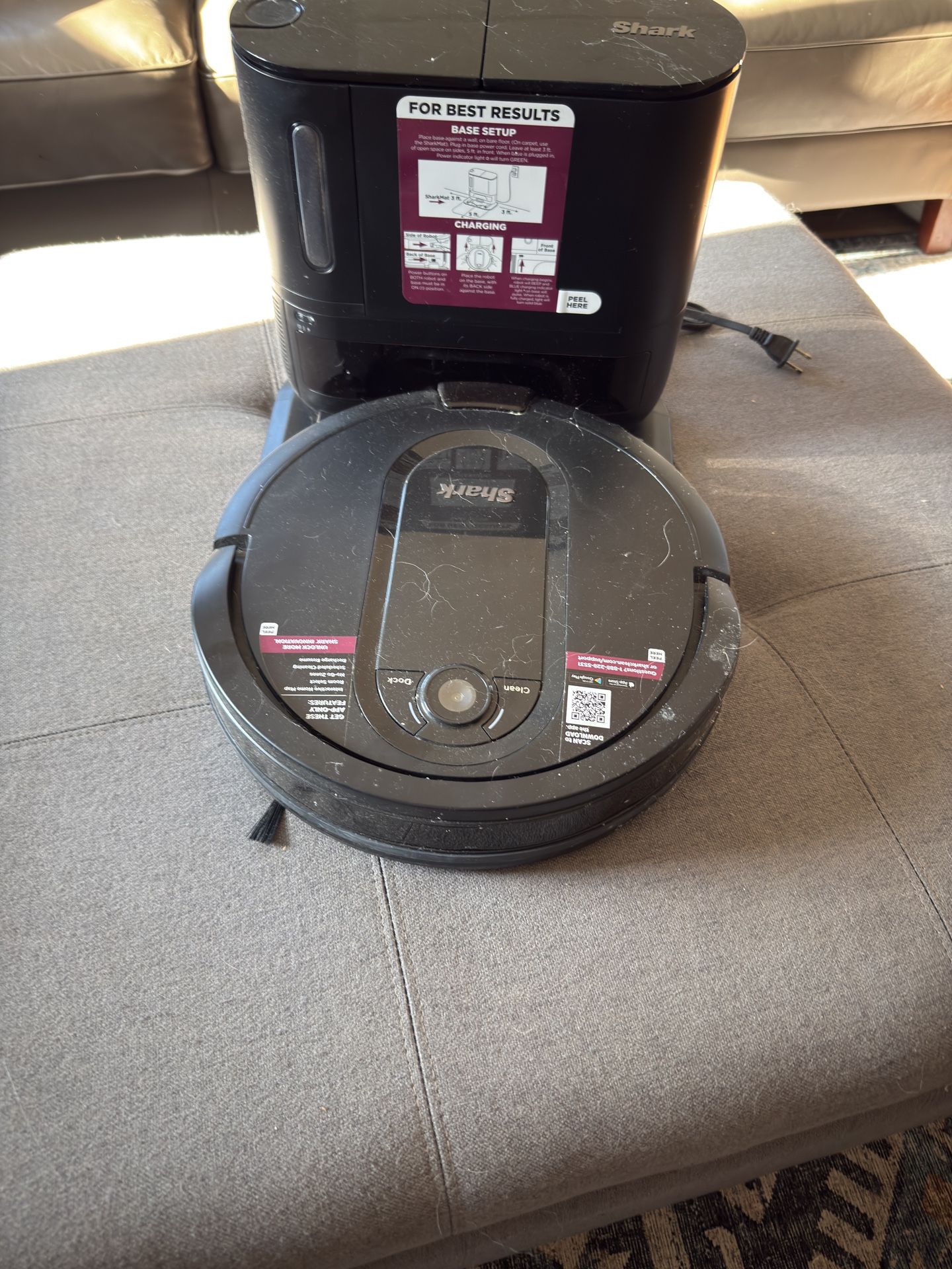 Shark Robot Vacuum (UR1100S1US) — Good Condition!
