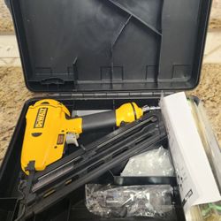 Dewalt 51275 15ga Finish Nailer