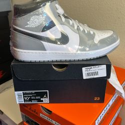 Air Jordan 1 Mid  Light Smocke Grey Men Size 10.5