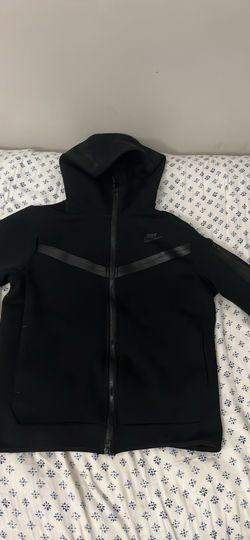Black Nike Tech Fleece Hoodie And Pants
