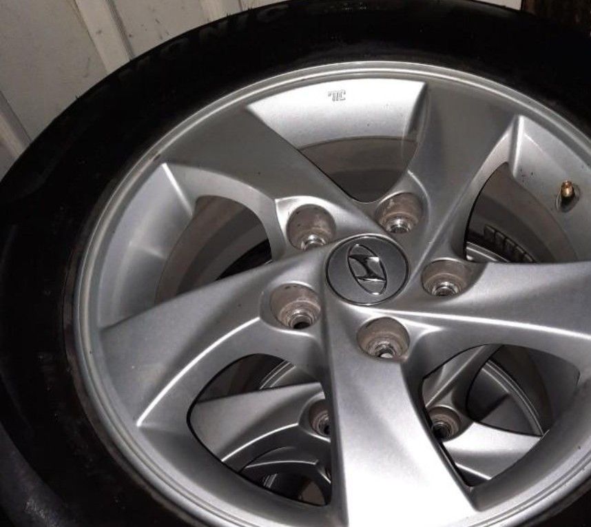 Veloster Hyundai Elantra Rims Genesis Wheels Santa Fe