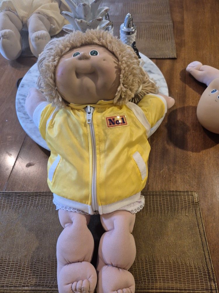 Cabbage patch doll elizabeth 1984