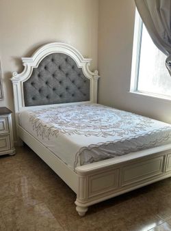 Bedroom set