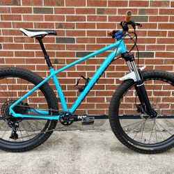 Upgraded 2019 Specialized Fuse 27.5+ Medium Teal color