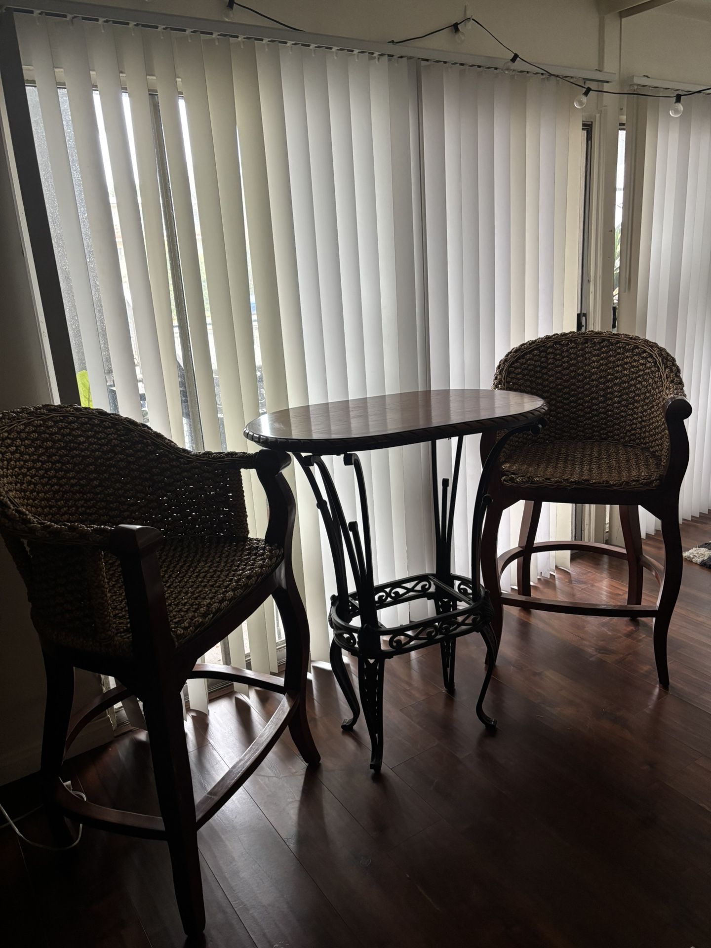 3 Piece Bar Top With Chairs