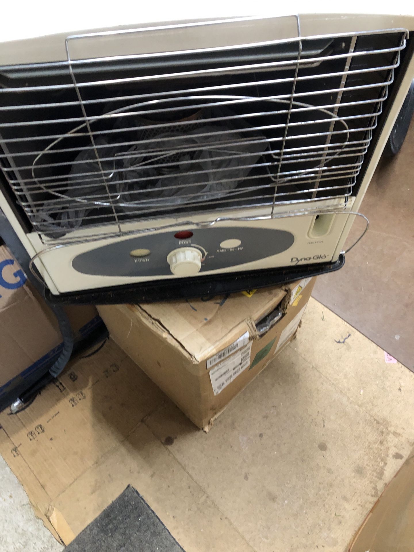 KEROSENE HEATER