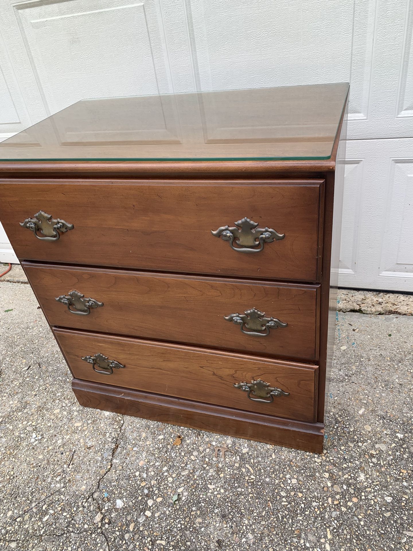 Beautiful Vintage Young Hinkle Solid Cherry Three Drawer Dresser