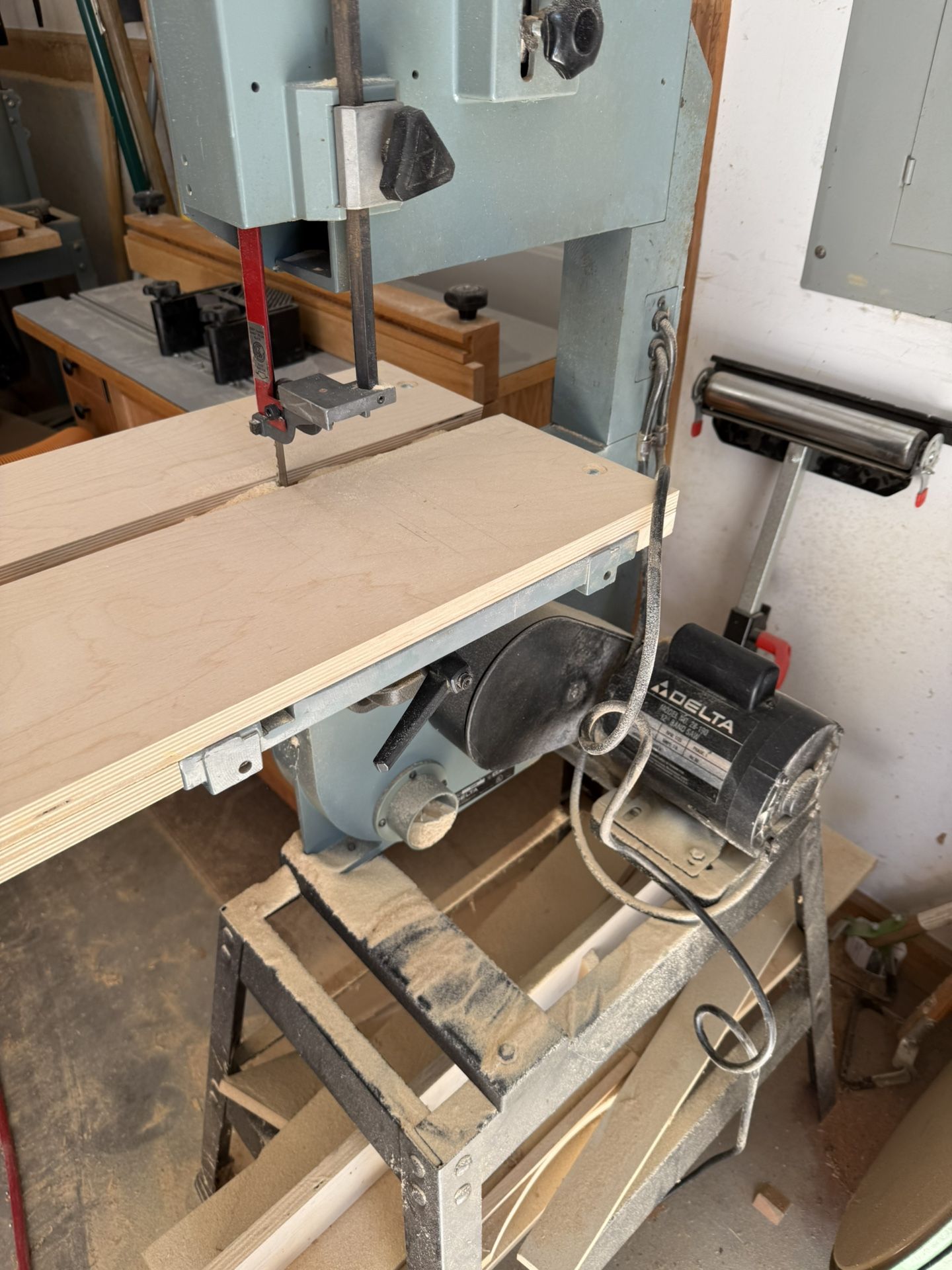 12” Delta Bandsaw from the 1990s