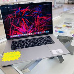 MacBook Pro 2016 16gb ram 512gb ssd
