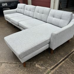 *FREE DELIVERY* Gray Burrow Nomad Sectional 