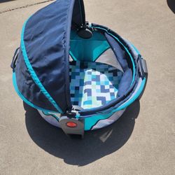 Fisher Price Bassinet On The Go