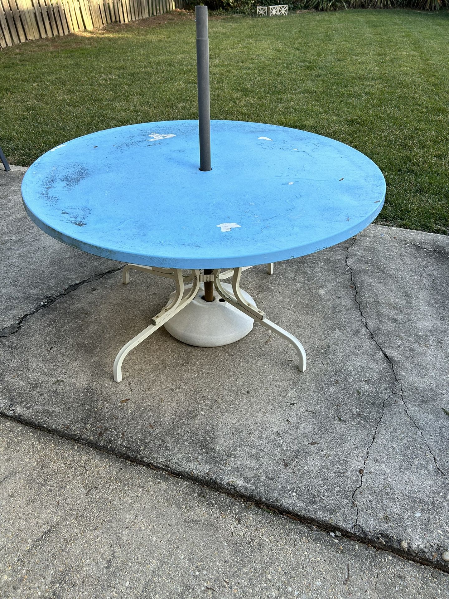 Round Patio Table With Holder For Umbrella, And Umbrella Poles