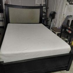 Queen Size Bed 
