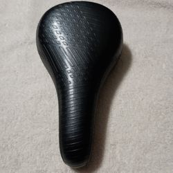 Vintage Giant Velo BMX Bicycle Seat