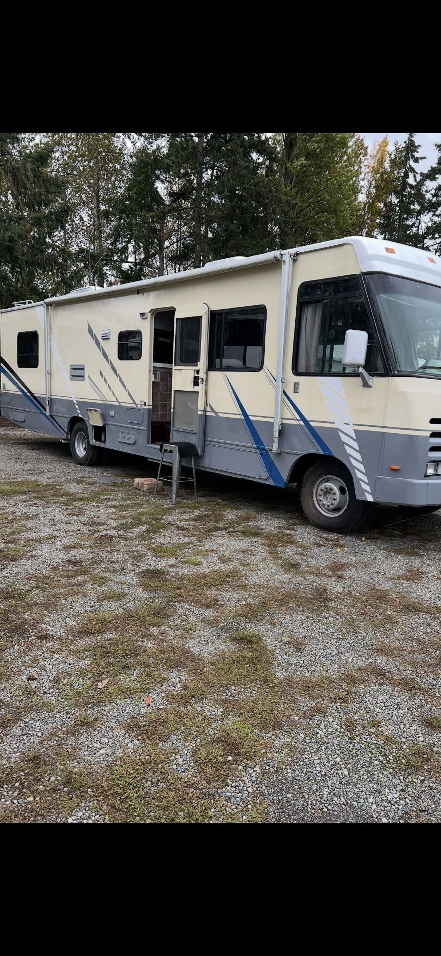 Winnebago 32ft