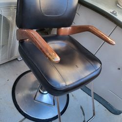 Sale Offer 2 Hair Salon, Barber Chairs Good Condition 170.00 For Both Rialto Location 