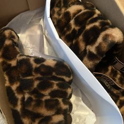 Uggs Leopard Print
