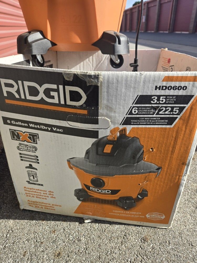 Ridgid Vacuum
