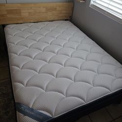 Dreamcloud Premier Hybrid Mattress 