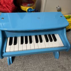 Melissa & Doug Piano Excellent Condition 
