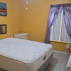 Queen Bedroom Set