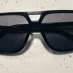 Dolce & Gabanna DG2257 unisex sunglasses-Like New