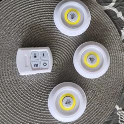 Under Cabinet Accent Lights. (3 Plus Remote)