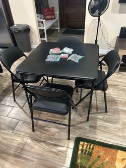 Black Pleather Card Table w chairs(4)