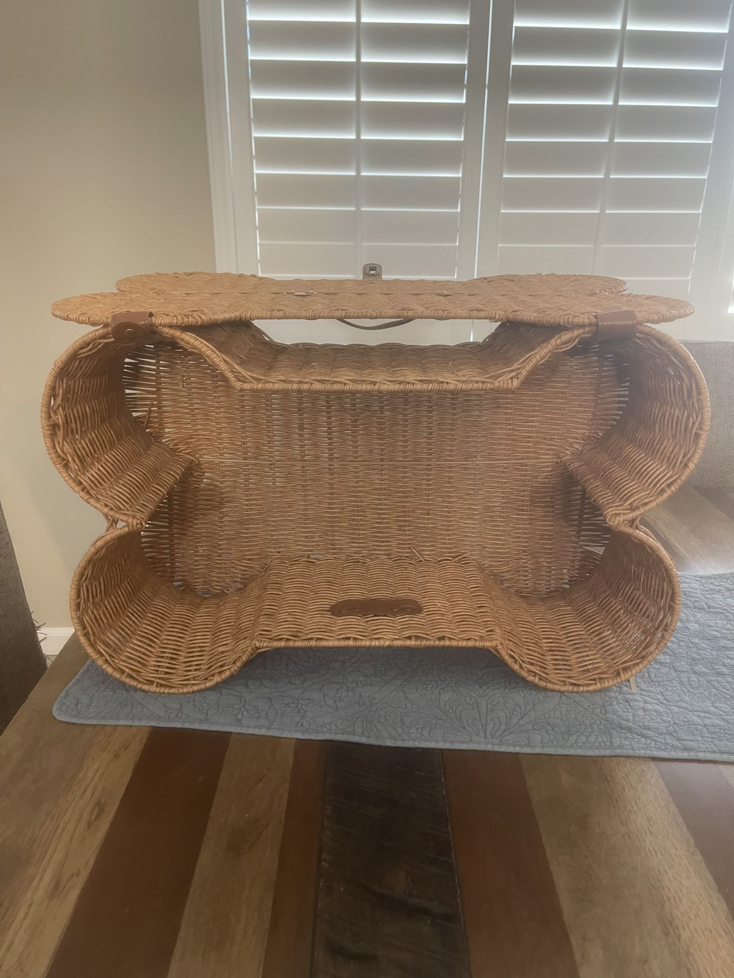 Dog Bone Basket