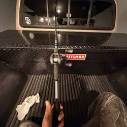 Bass Pro Shop Baitcaster 