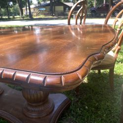 Real Wood , Beautiful Design Table 350$ OBO