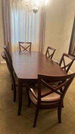 Formal dining room table 6 chairs+ leaf