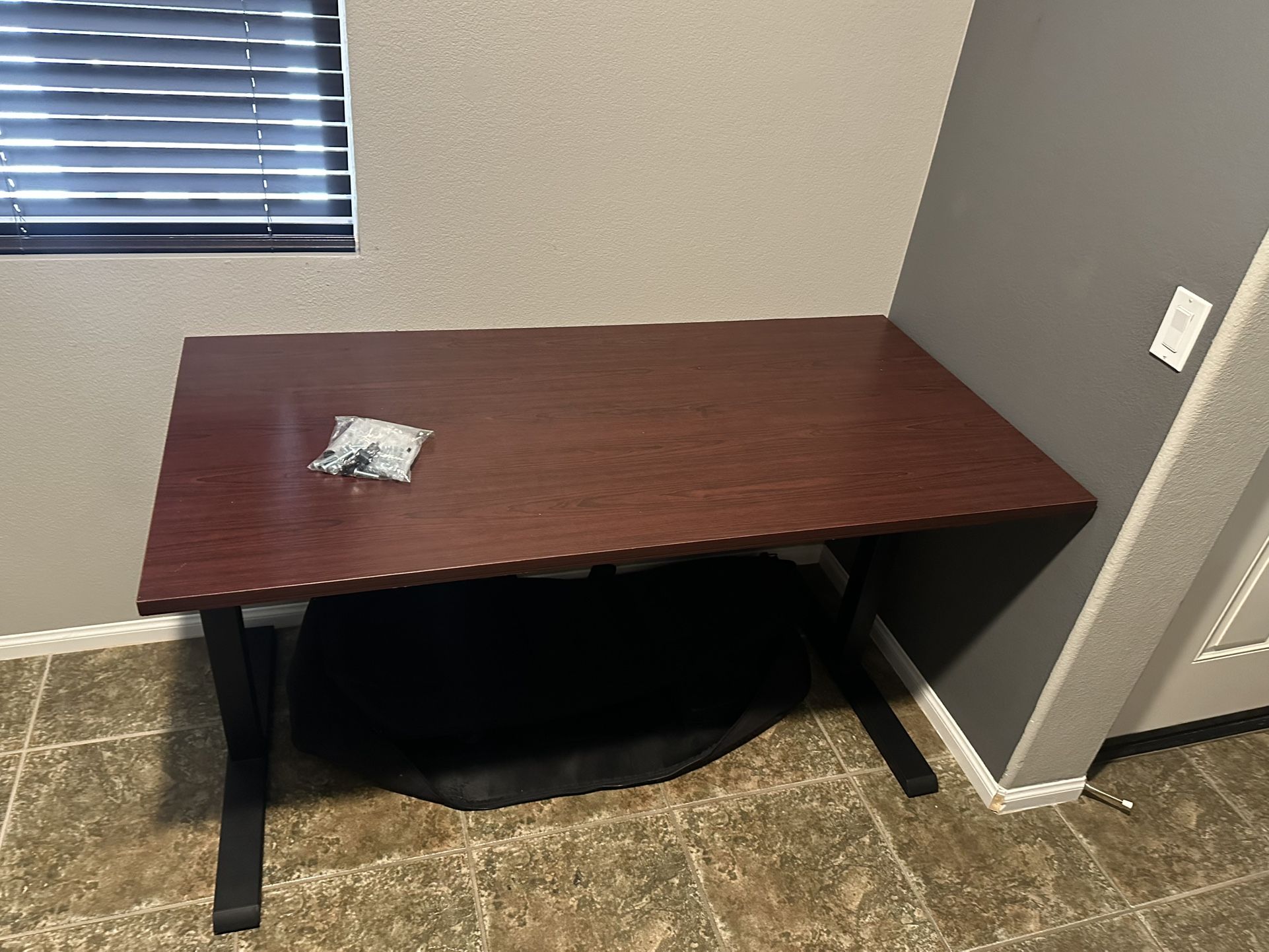 Hydraulic Stand-up Desk