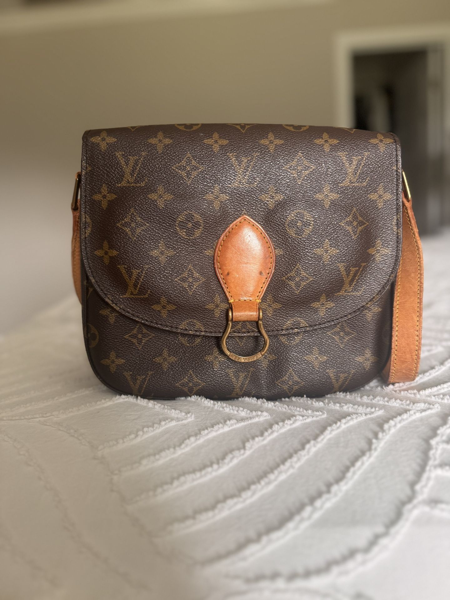 Authentic Louis Vuitton Monogram Saint Cloud GM