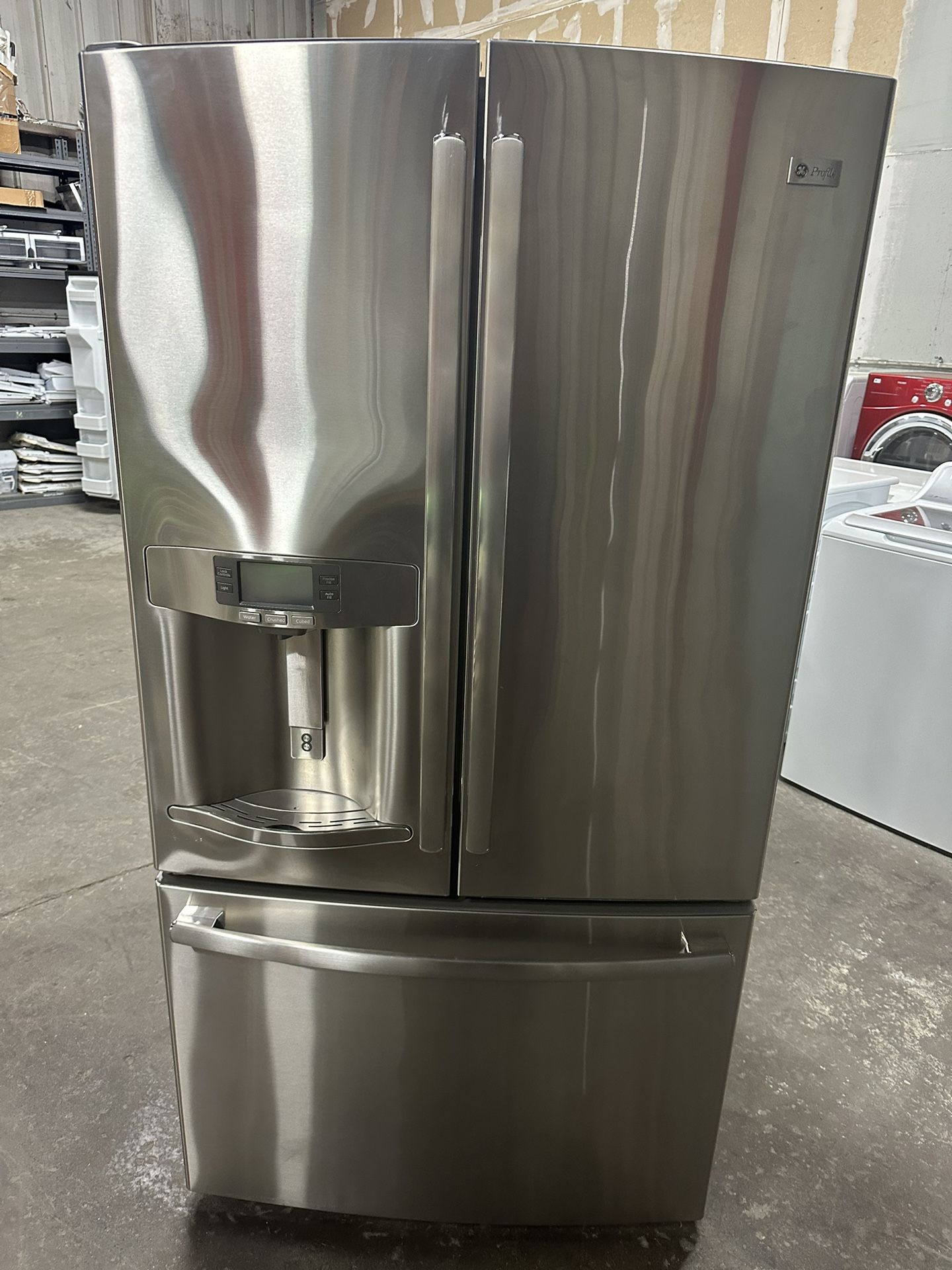 29 cu.ft. GE French Door with Auto Fill Ice/Water Dispenser...